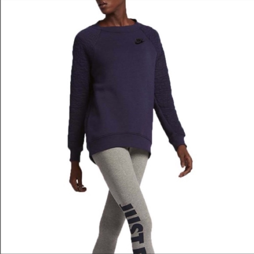 Nike Rally Crewneck sweatshirt size M